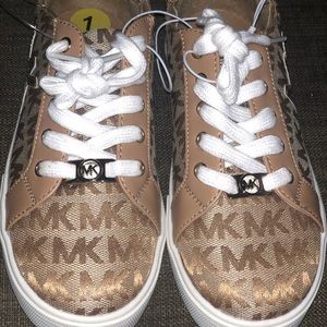Mk girl size 1